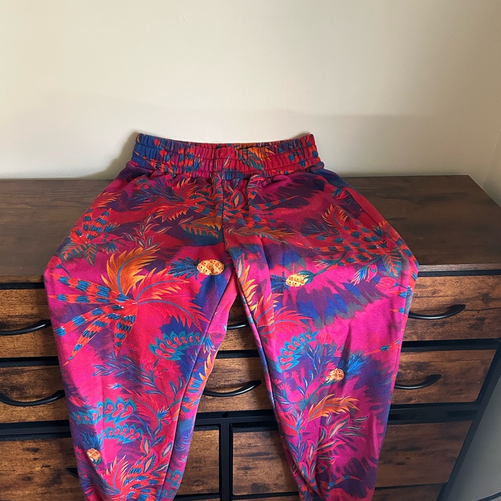 FARM Rio Tropical Print Pink Jogger Pants - Springtime Staple